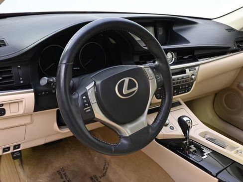 Used 2014 Lexus ES 350 FWD image 11