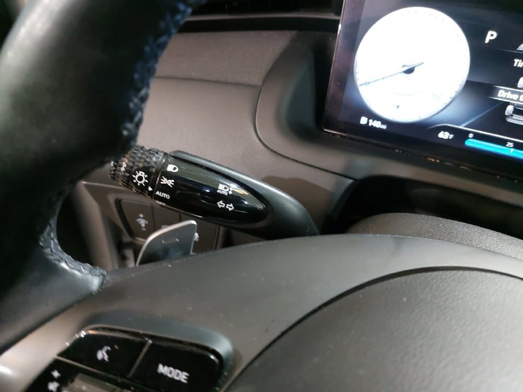 Used 2022 Hyundai Tucson Limited w/ Cargo Package FWD image 26