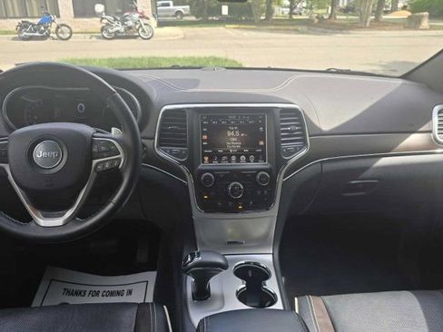 Used 2014 Jeep Grand Cherokee Overland w/ Advanced Technology Group image 14