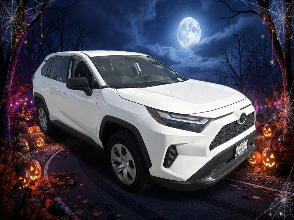 Used 2023 Toyota RAV4 LE AWD/4WD image 8