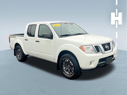 Used 2017 Nissan Frontier Desert Runner RWD image 1