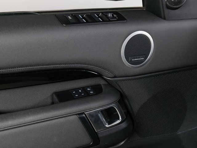 Certified 2025 Land Rover Discovery S AWD/4WD image 26