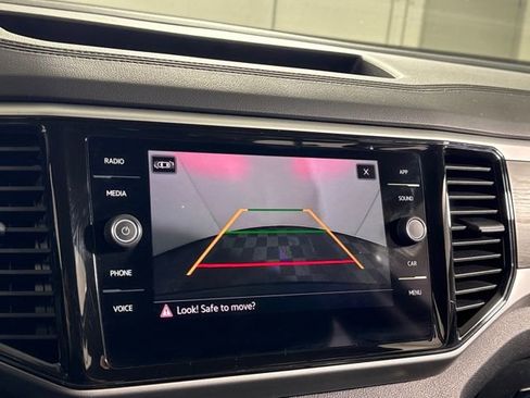 Used 2023 Volkswagen Atlas SE w/ Black Wheel Package image 33