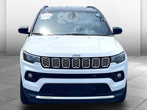 Used 2025 Jeep Compass Limited AWD/4WD image 2