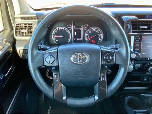 Used 2020 Toyota 4Runner TRD Off-Road Premium image 39
