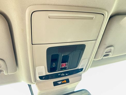 Used 2025 Honda Accord SE image 17