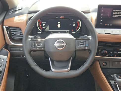 New 2026 Nissan Rogue Platinum AWD/4WD image 17