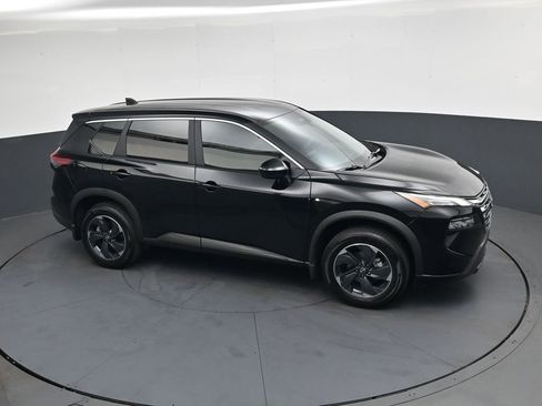 Certified 2026 Nissan Rogue SV FWD image 36