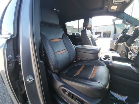 Used 2021 GMC Sierra 1500 AT4 w/ AT4 Premium Package AWD/4WD image 25
