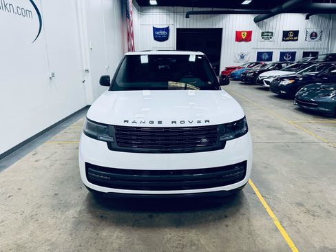 Used 2025 Land Rover Range Rover Long Wheelbase SE image 17