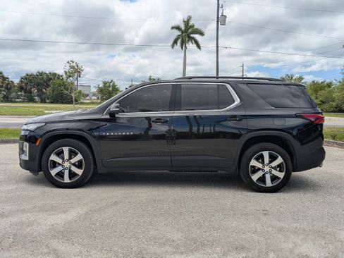 Used 2023 Chevrolet Traverse LT w/ LT Premium Package AWD/4WD image 7