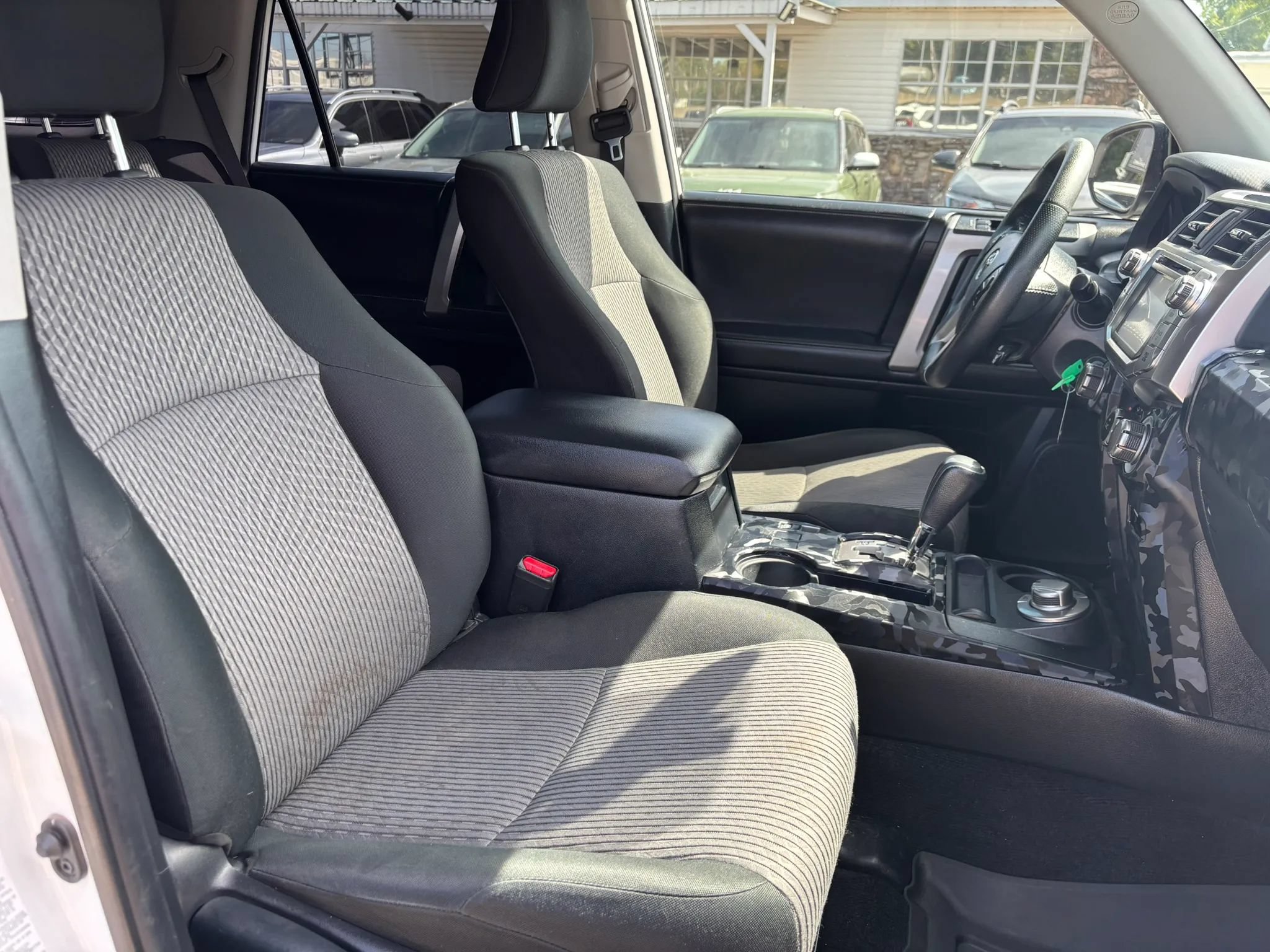 Used 2019 Toyota 4Runner SR5 AWD/4WD image 22