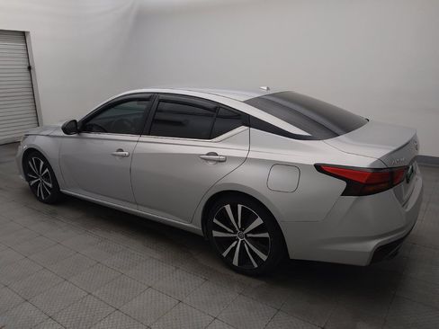 Used 2021 Nissan Altima 2.5 SR FWD image 3