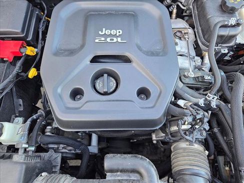 Used 2021 Jeep Wrangler Unlimited Sahara w/ Safety Group image 22