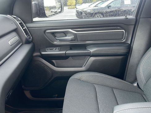 Used 2025 RAM 1500 Big Horn RWD image 28