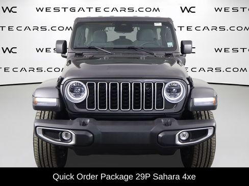 Used 2025 Jeep Wrangler Unlimited Sahara image 2