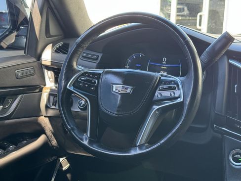 Used 2018 Cadillac Escalade Platinum AWD/4WD image 23