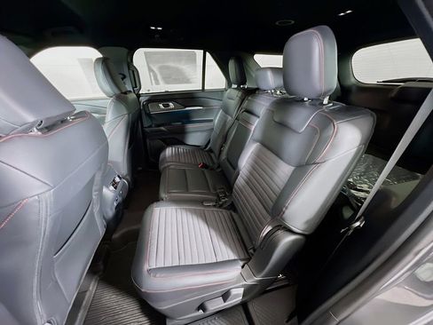 New 2026 Ford Explorer ST-Line w/ ST-Line Street Pack image 30