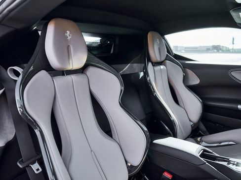 Used 2023 Ferrari SF90 Stradale image 47