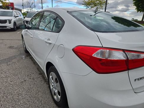 Used 2016 Kia Forte LX FWD image 7