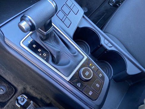 Used 2024 Kia Sportage LX image 38