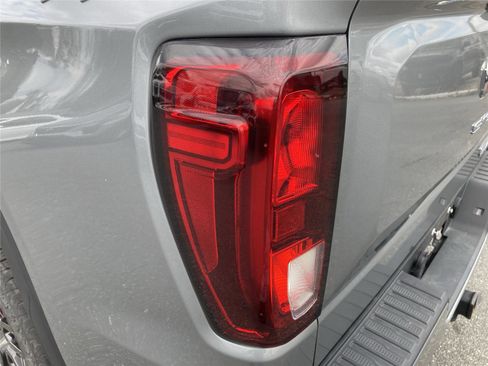 New 2026 GMC Sierra 1500 Elevation image 32