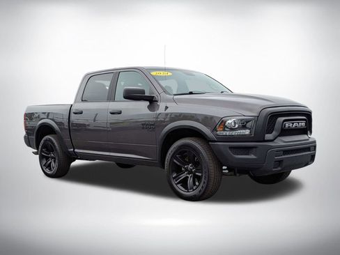 Used 2024 RAM 1500 Warlock AWD/4WD image 2