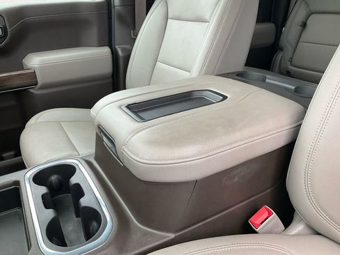 Used 2021 Chevrolet Silverado 1500 LT Trail Boss w/ Convenience Package II image 11