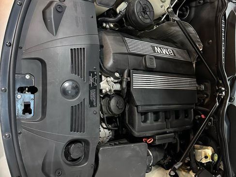 Used 2004 BMW Z4 2.5i RWD image 15