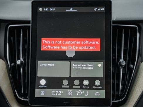 New 2026 Volvo XC60 B5 Plus w/ Protection Package Premier image 23