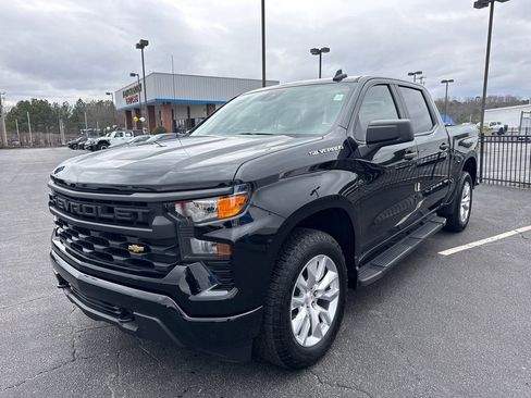 Used 2024 Chevrolet Silverado 1500 Custom image 2