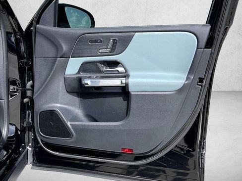 Used 2026 Mercedes-Benz GLB 250 image 19