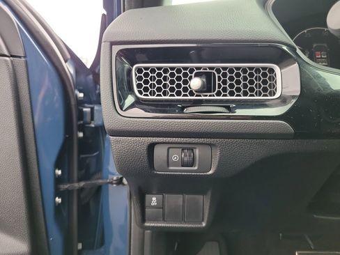 Used 2025 Honda Civic Sport image 22