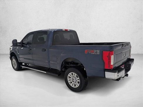 Used 2017 Ford F250 XLT w/ XLT Value Package AWD/4WD image 7