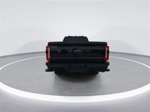 Used 2023 Ford F250 Lariat w/ Black Appearance Package image 7