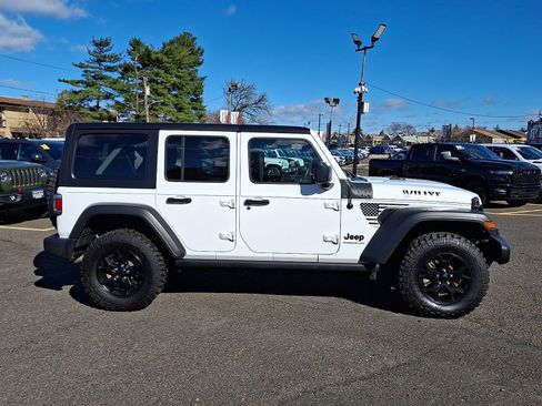 Used 2023 Jeep Wrangler Unlimited Sport image 7