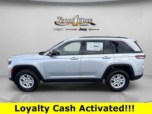 New 2025 Jeep Grand Cherokee Laredo w/ Trailer Tow Package image 4