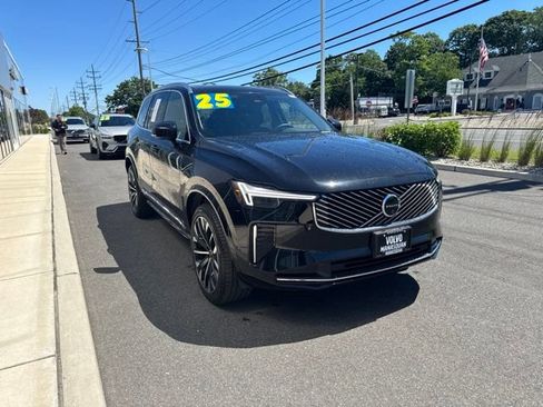 Certified 2025 Volvo XC90 B6 Plus AWD/4WD image 6
