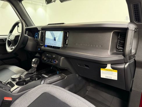 New 2025 Ford Bronco 4-Door w/ Sasquatch Package AWD/4WD image 25
