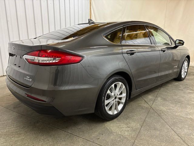 Used 2019 Ford Fusion SE FWD image 5