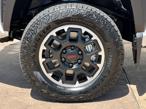 New 2026 Toyota Tacoma TRD Off-Road AWD/4WD image 33