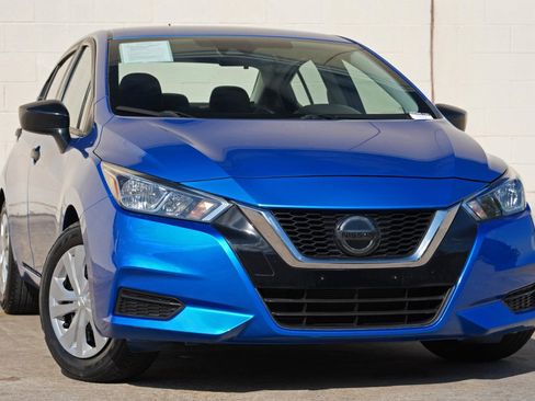 Used 2020 Nissan Versa S FWD image 4