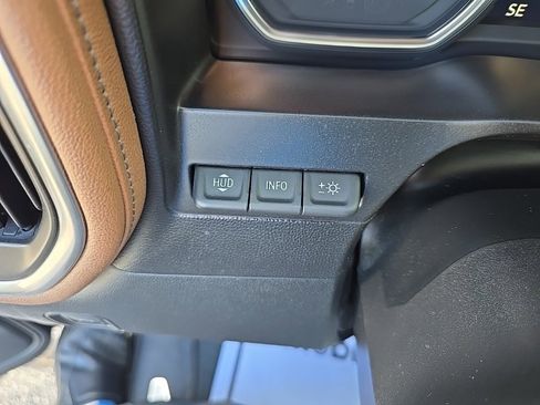 Used 2019 Chevrolet Silverado 1500 High Country image 23