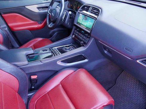 Used 2020 Jaguar F-PACE Checkered Flag image 10