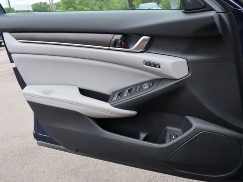 Used 2018 Honda Accord EX-L image 29