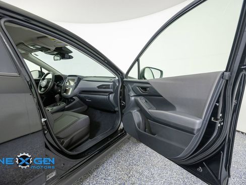 Used 2024 Subaru Crosstrek 2.0i AWD/4WD image 38