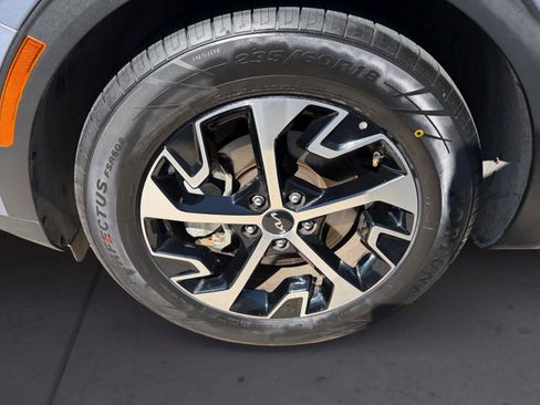 Used 2024 Kia Sportage EX FWD image 14
