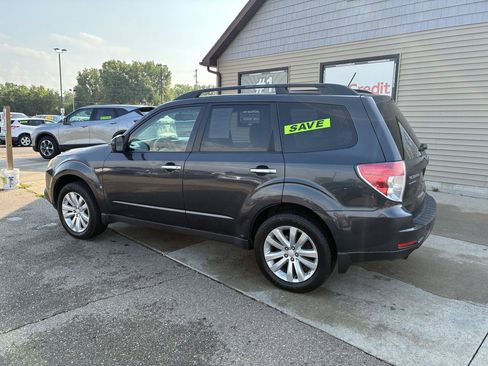 Used 2012 Subaru Forester 2.5X Limited AWD/4WD image 8