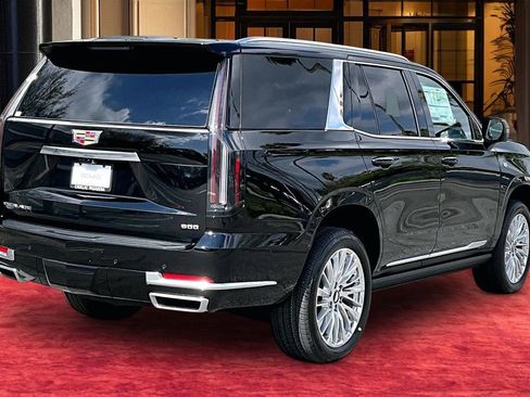 New 2026 Cadillac Escalade Luxury w/ LPO, Floor Liner Package AWD/4WD image 6