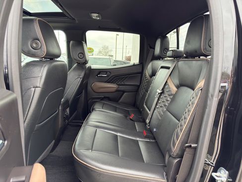 Used 2023 GMC Canyon Denali w/ Denali Black Edition image 11